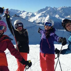 #Girls_who_ski