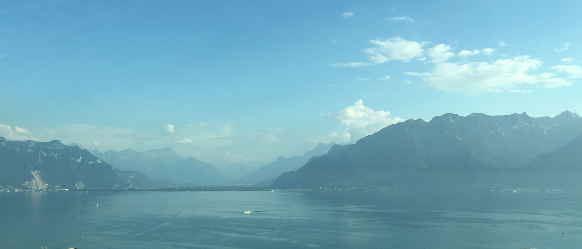 lake-geneva-from-the-autoroute